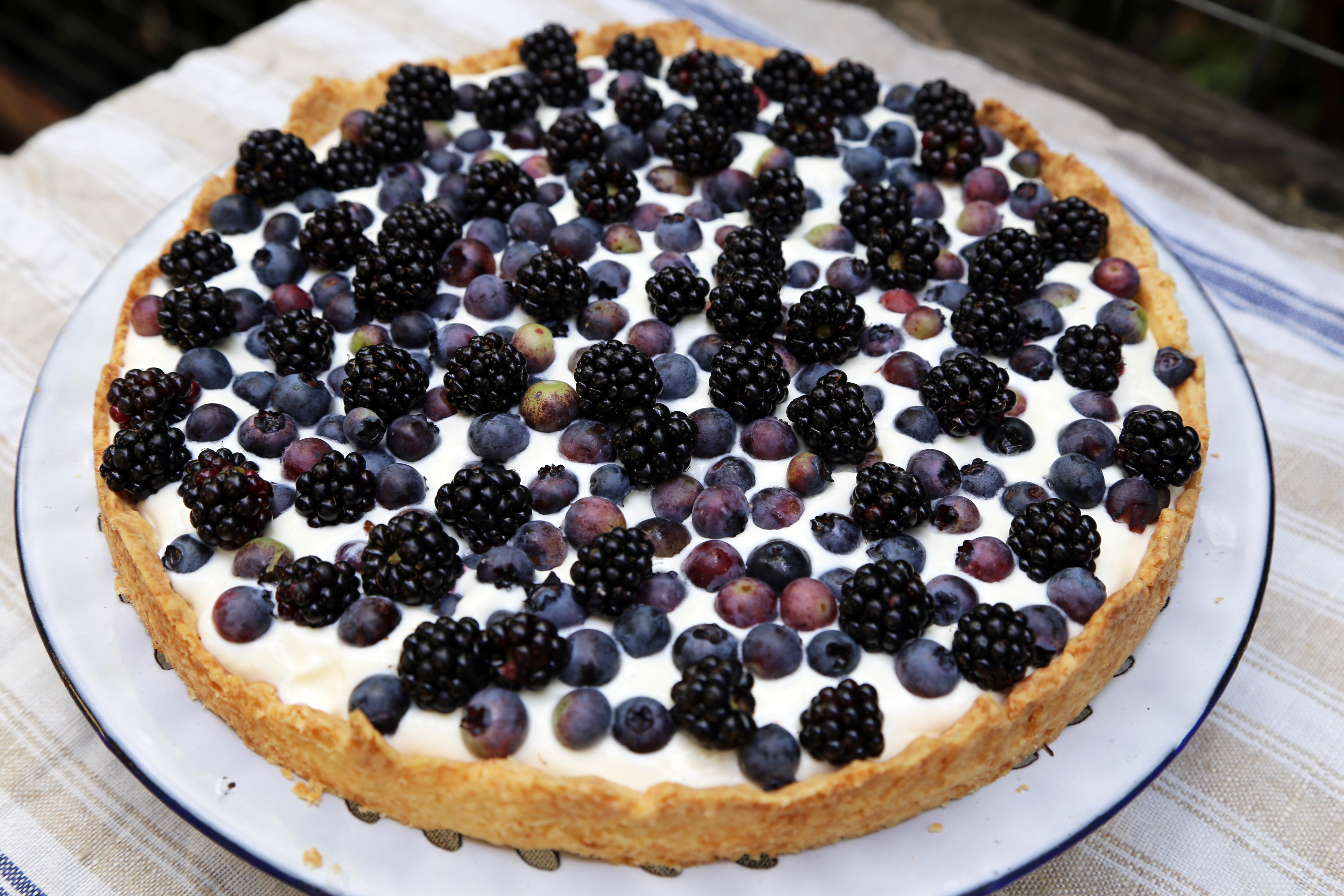 Tarte mit Brombeeren Heidelbeeren und Mascarpone tarte-brombeeren-blaubeeren-mascapone