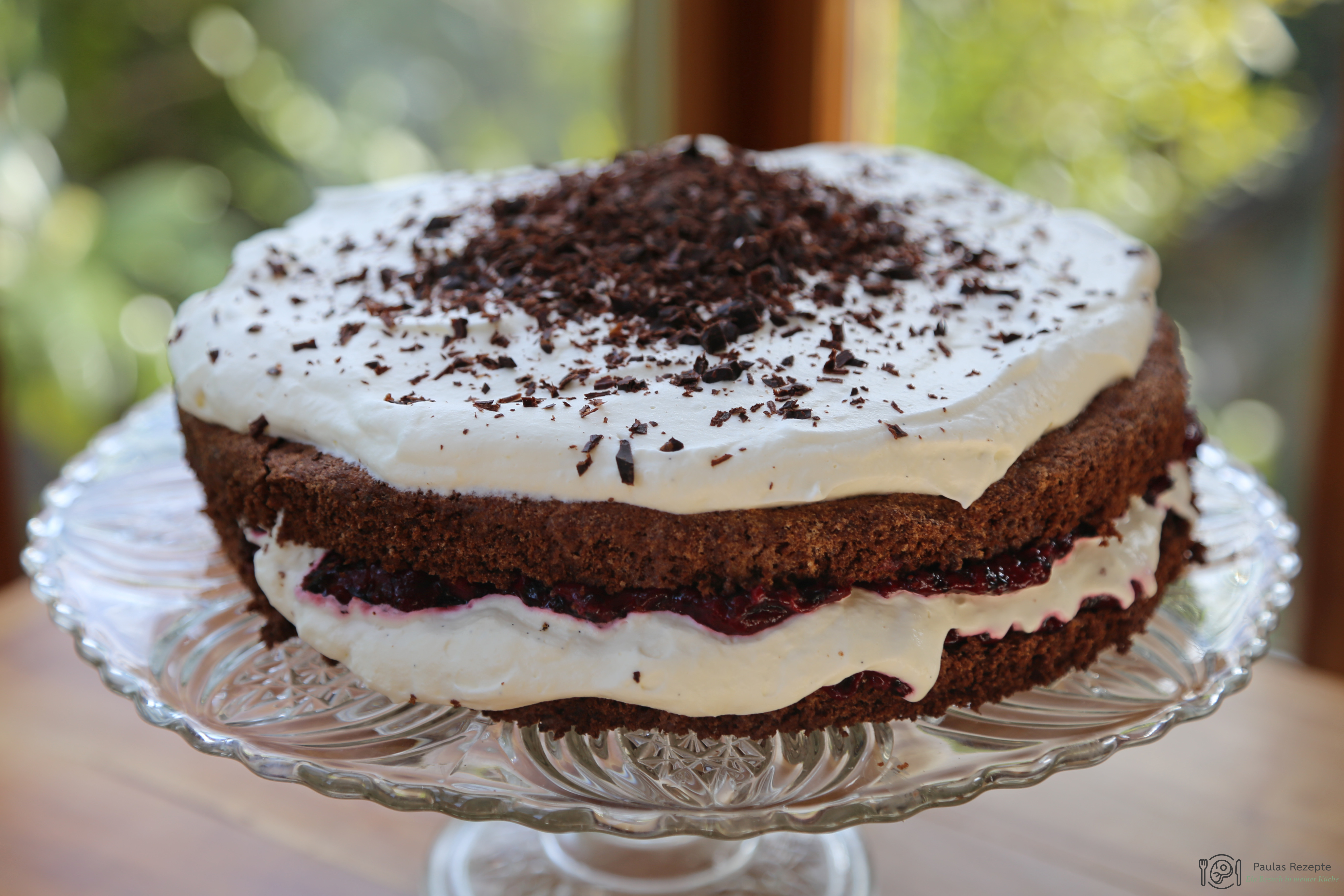 Skandinavische Roggenbrot-Torte mit Beeren roggenbrot-torte-mit-beeren
